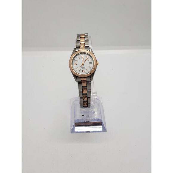 Timex Women\'s Indiglo watch. Dress watch.CR 1216 CELL main image 5